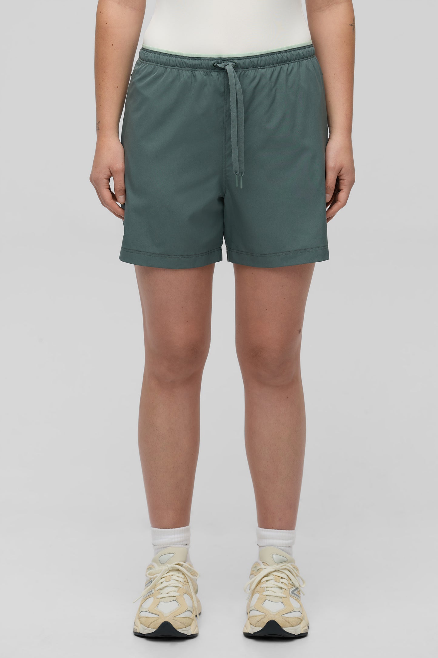 Short technique à séchage rapide - Femme && VERT