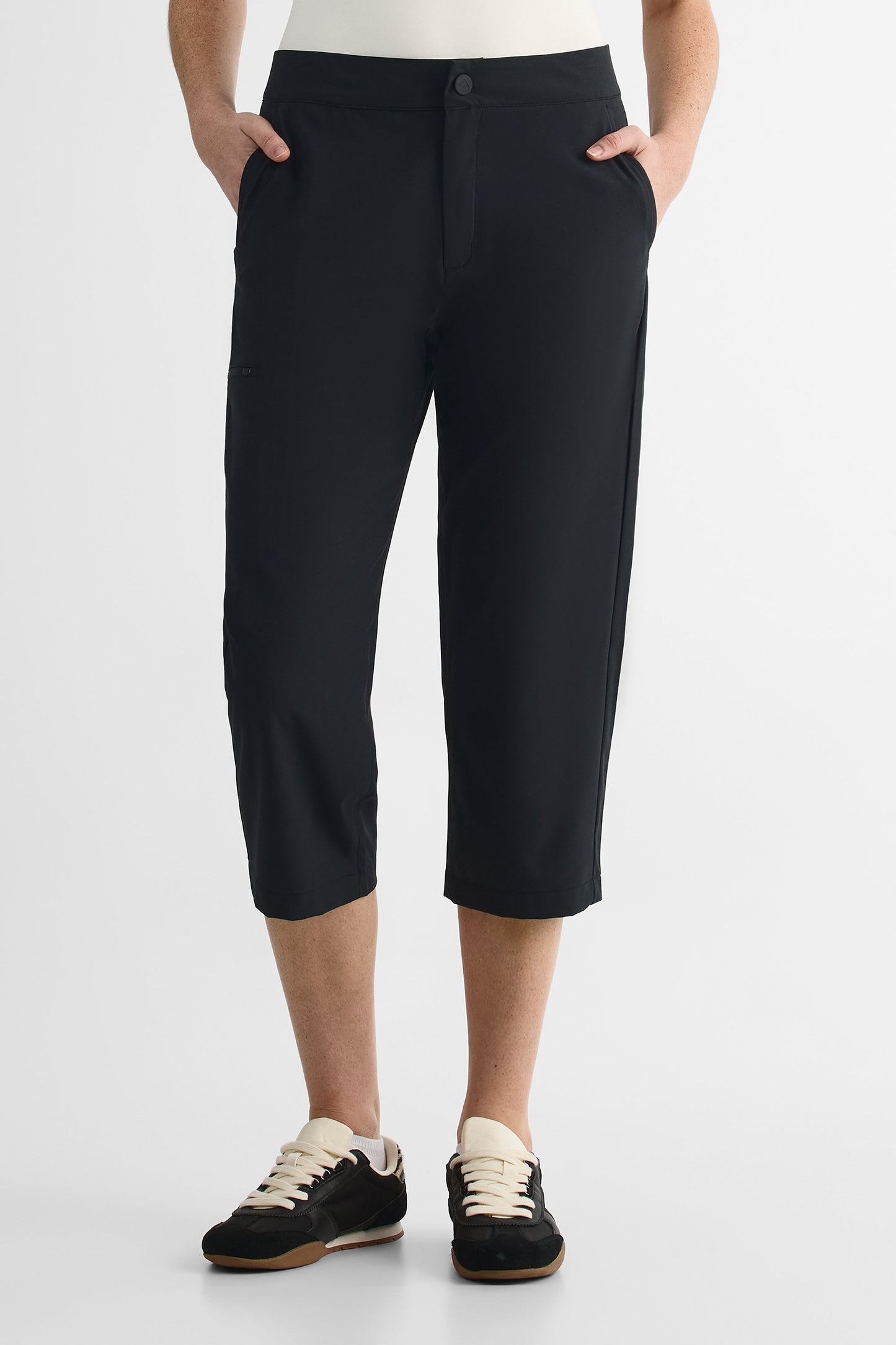 Pantalon capri uni avec bouton pression – Femme && NOIR