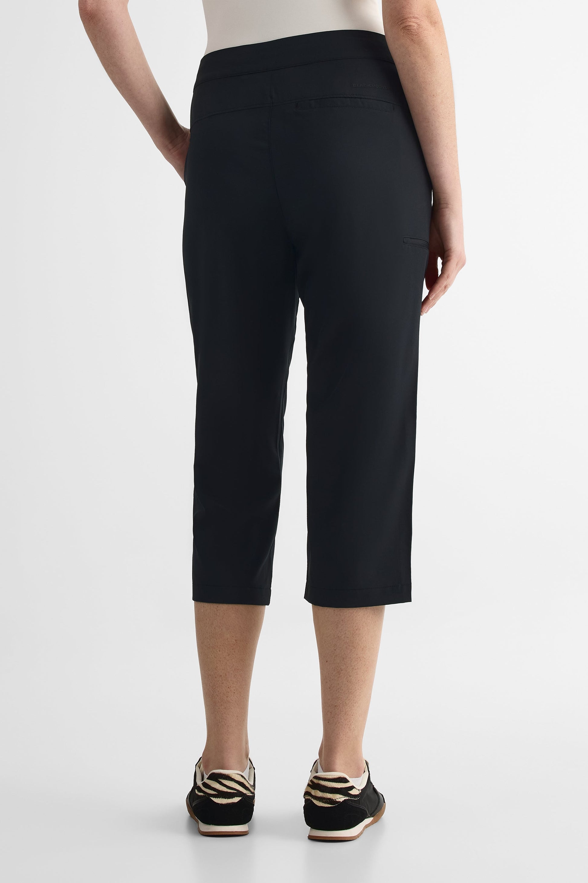 Pantalon capri uni avec bouton pression – Femme && NOIR