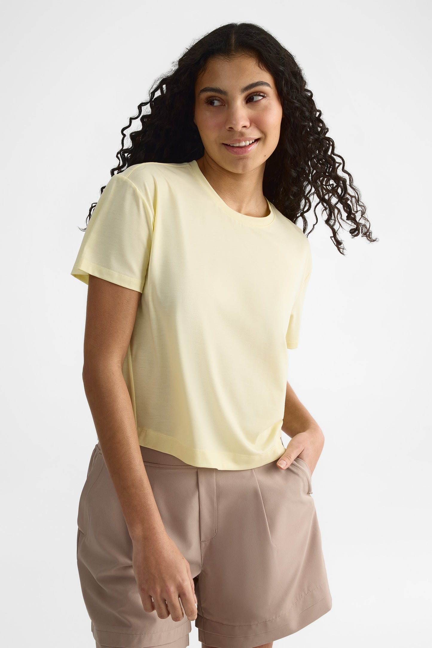 T-shirt col rond à manches courtes - Femme && JAUNE