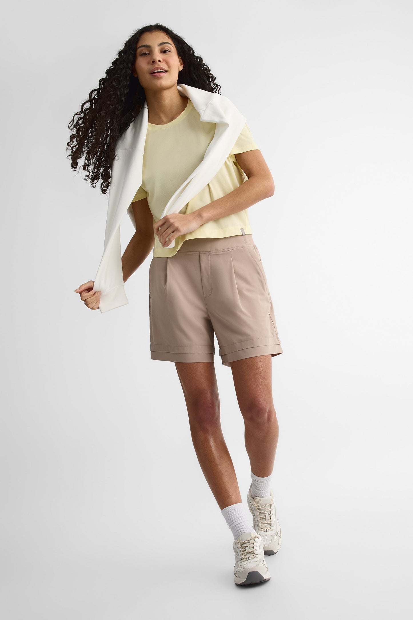 T-shirt col rond à manches courtes - Femme && JAUNE