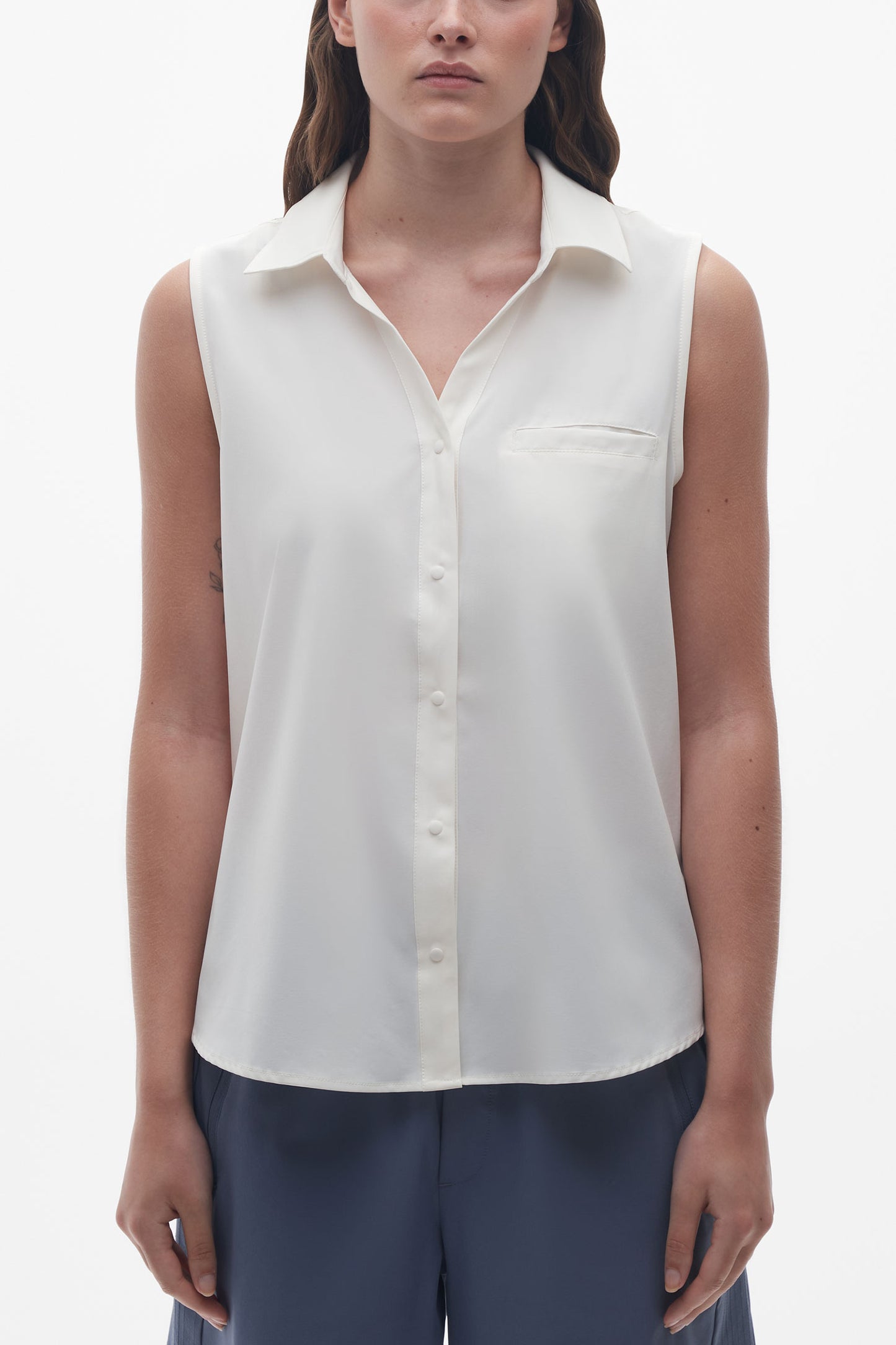 Chemise sans manches résistante aux taches - Femme && BLANC CASSÉ