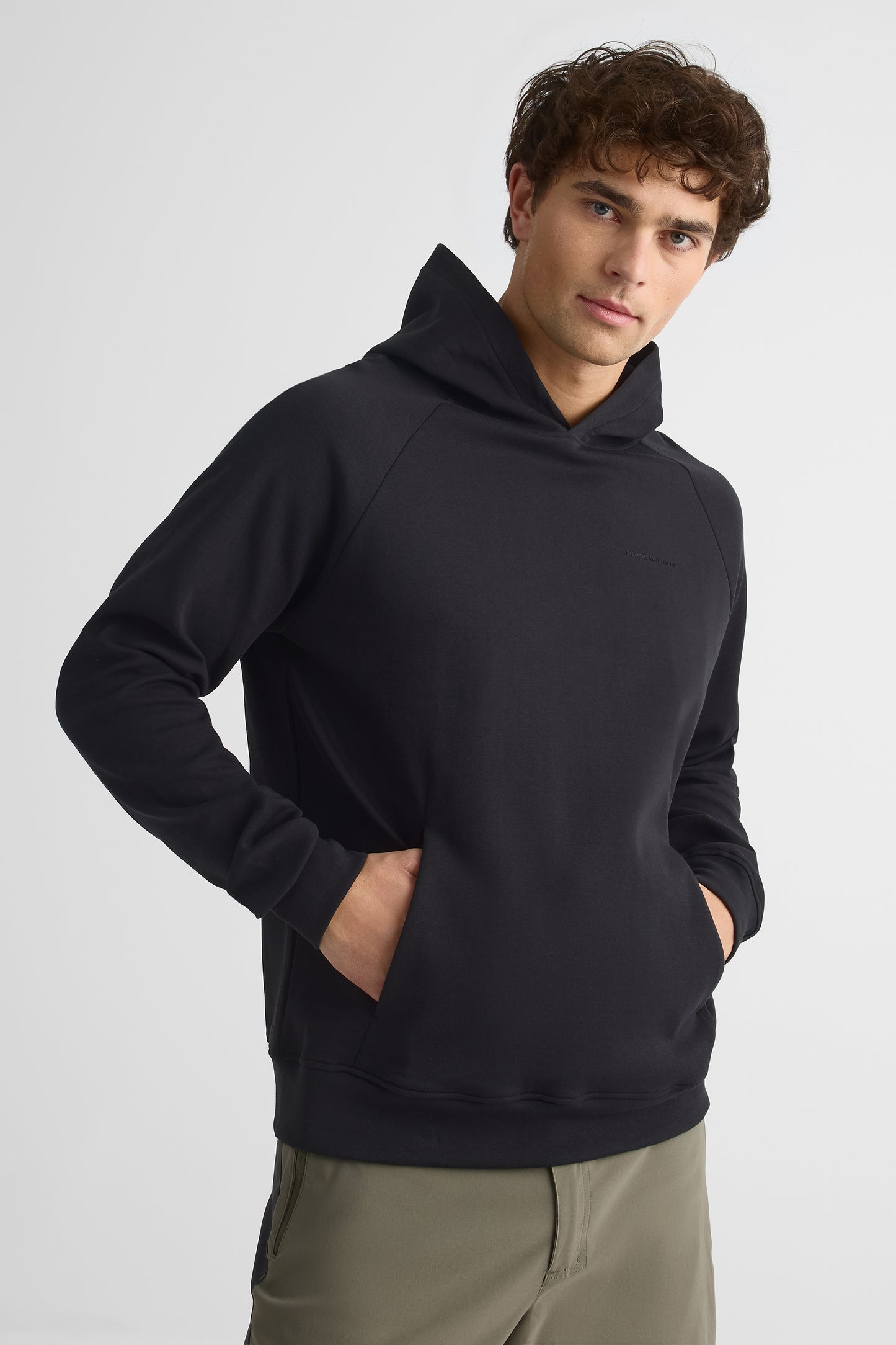 Chandail ouaté à capuchon – Homme && NOIR